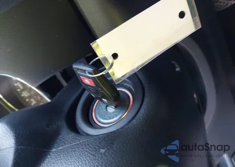 2013 Nissan Rogue S z USA, uszkodzony, nr VIN JN8AS5MV7DW658732